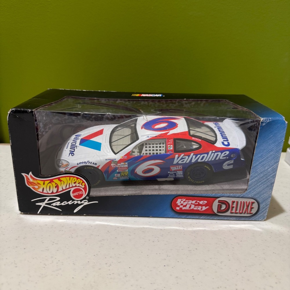 Hot Wheels Racing Mark Martin 6 Valvoline Ford Taurus 1:24 Race Day Deluxe 1999 - Picture 2 of 11